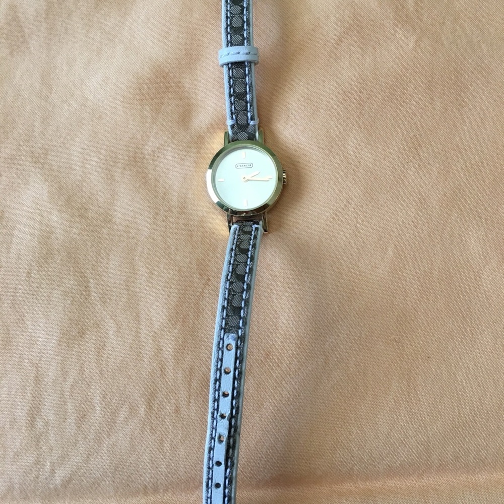 Women’s Coach watch - Picture 2 of 5